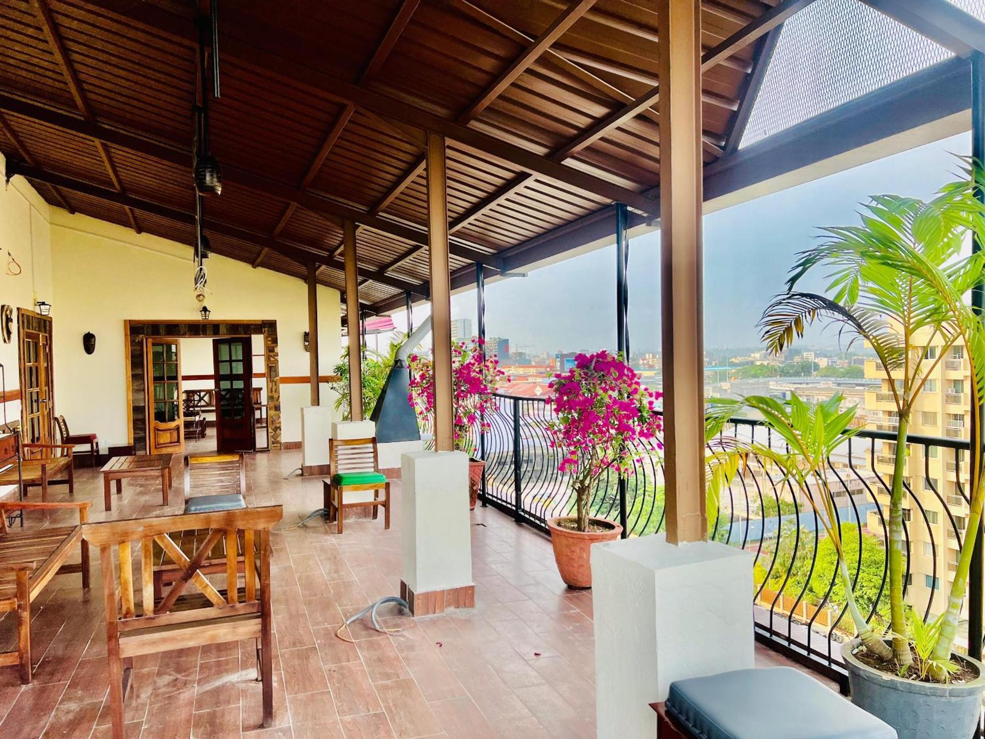 Boutique Hotel Pavillon Abidjan Exterior photo